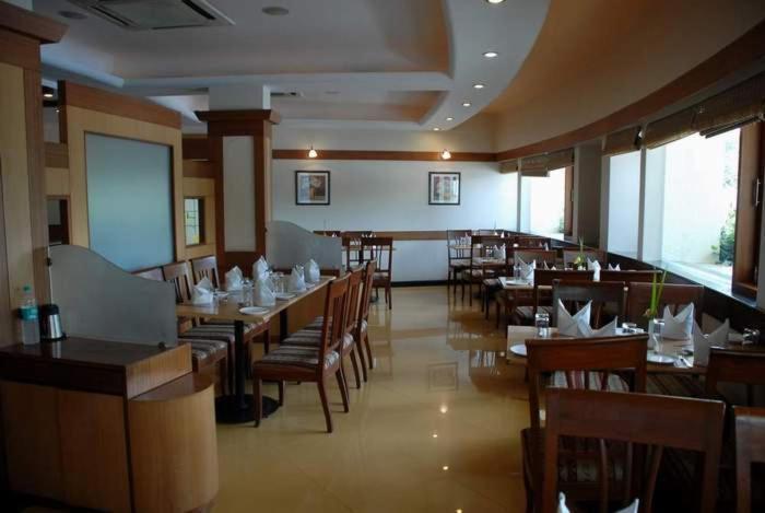 לונבלה Sahil Sarovar Portico מראה חיצוני תמונה