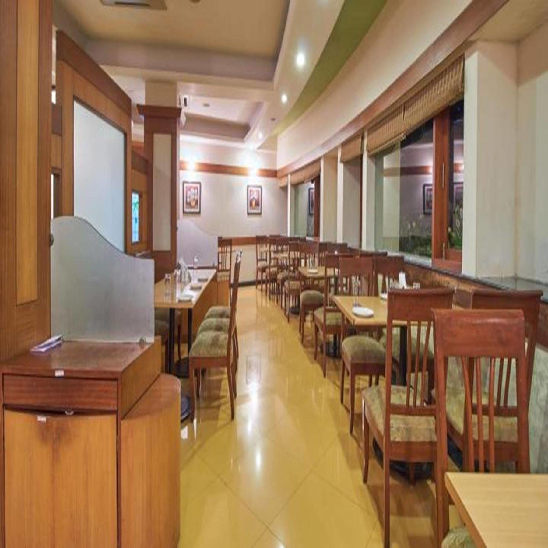 לונבלה Sahil Sarovar Portico מראה חיצוני תמונה